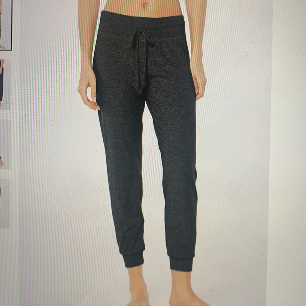 NWT Beyond Yoga featherweight spacedye jogger